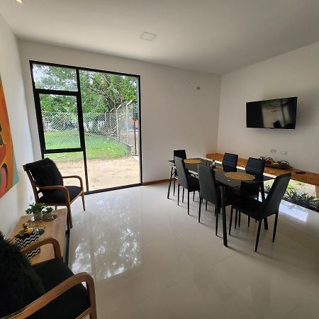 Amazonia Deluxe Lake Condo 莱蒂西亚 外观 照片