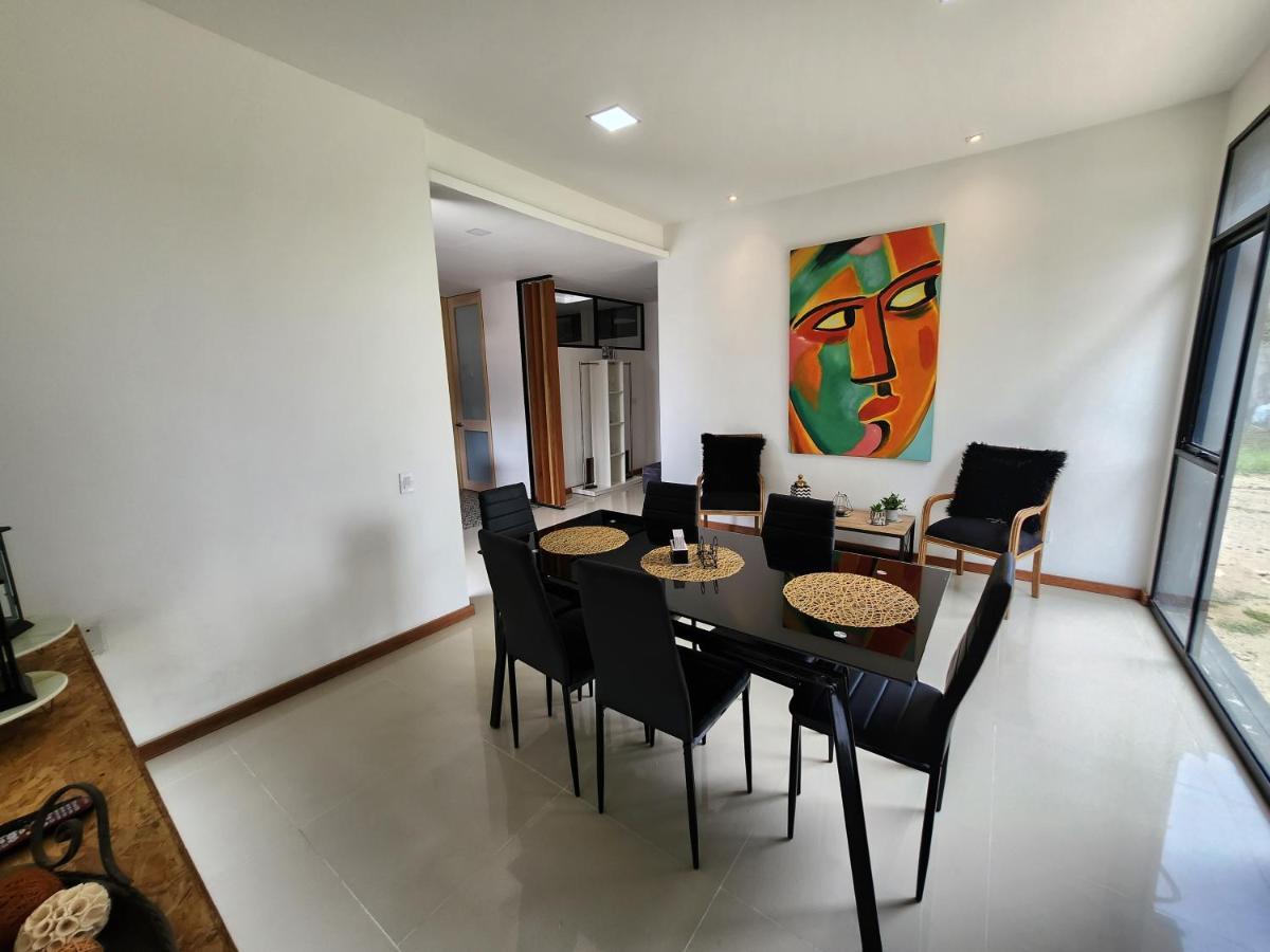 Amazonia Deluxe Lake Condo 莱蒂西亚 外观 照片