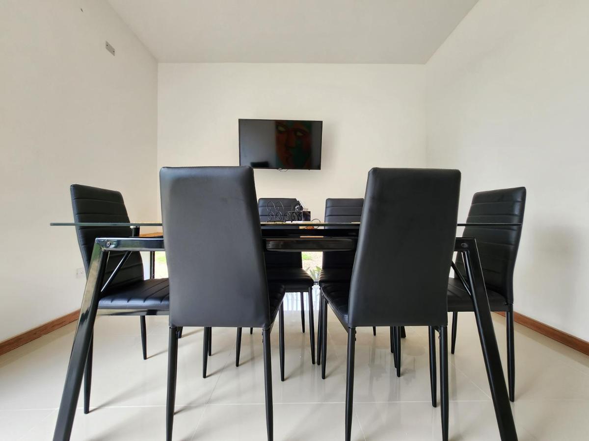 Amazonia Deluxe Lake Condo 莱蒂西亚 外观 照片